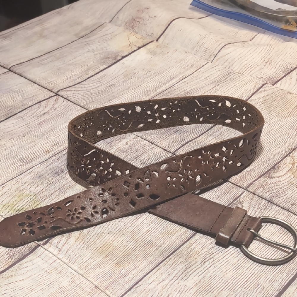 Leather Brown Belt With Cutout Detail Cutout Silver Buckle Women's Size Small